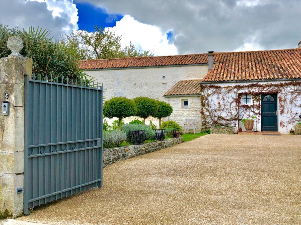 Du Cote De L'Ombriere Bed & Breakfast Geay  Dış mekan fotoğraf