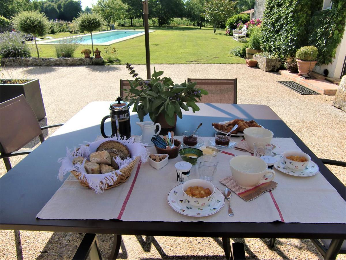 Du Cote De L'Ombriere Bed & Breakfast Geay  Dış mekan fotoğraf