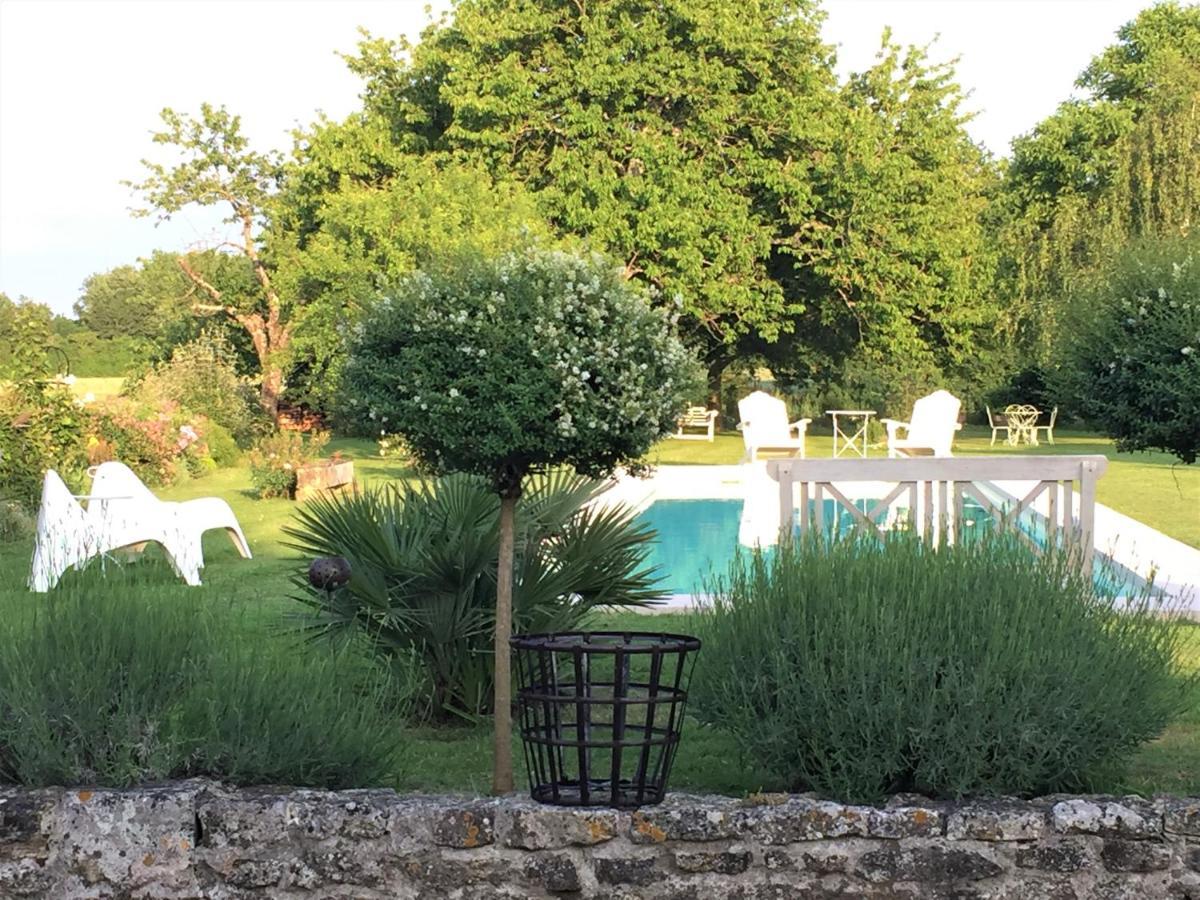 Du Cote De L'Ombriere Bed & Breakfast Geay  Dış mekan fotoğraf